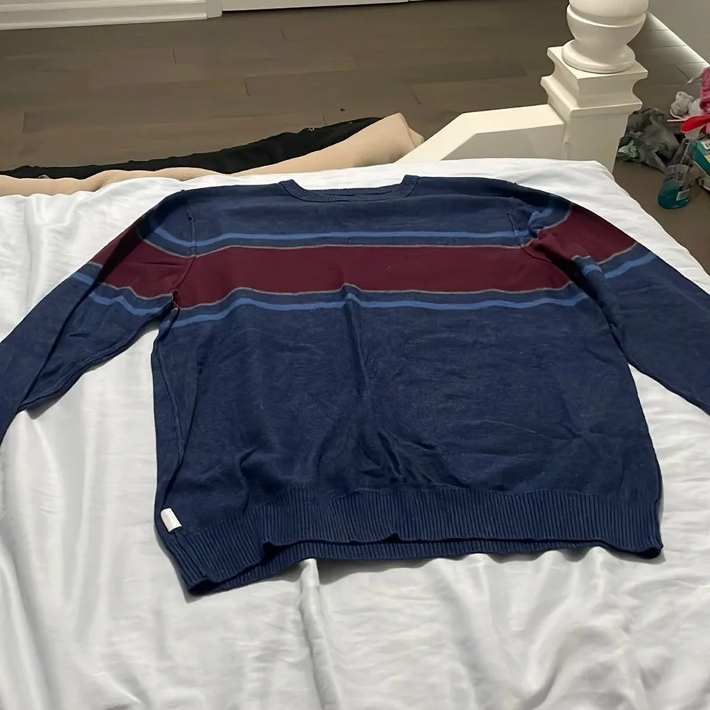 Sweater - Picture 1 of 1